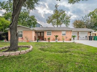 1413 Wycliffe Dr, Houston, TX 77043