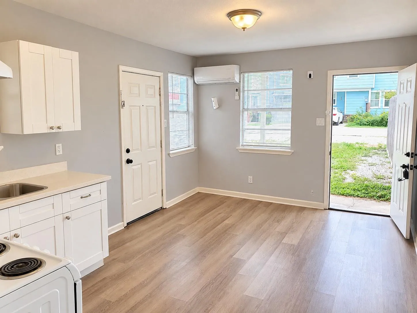 1 bed, 1.0 bath, 1040 sqft, $995 — Photo 3