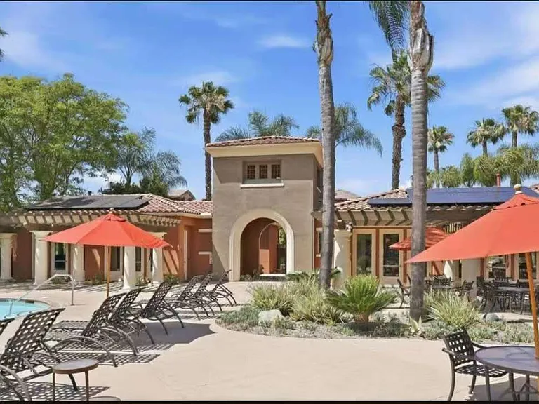 1884 Aquamarine Ct #6 — Photo 10