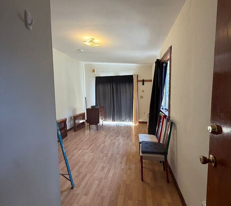 2nd image of 2428 McGee Ave #1NW