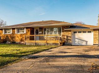 7 Prince Charles Dr, Saint Catharines, ON L2N3Y4