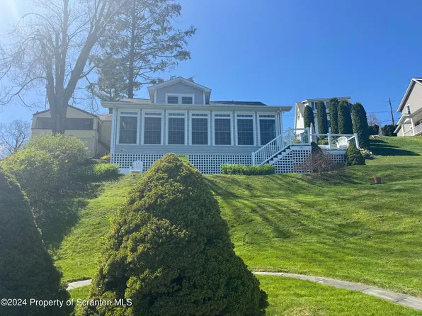 330 Point Rd, Factoryville, PA 18419