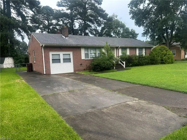 4024 Oak Dr, Chesapeake, VA 23321