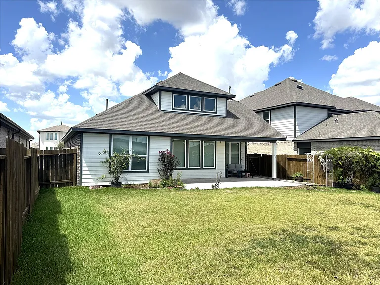 22603 Petrizzi Ln — Photo 31