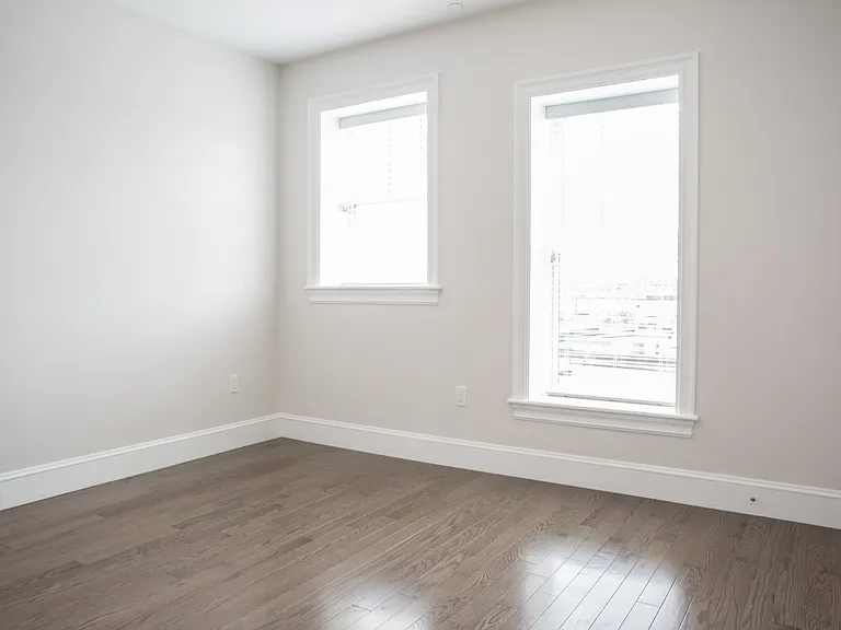 12 Harvard Ter #4 — Photo 15