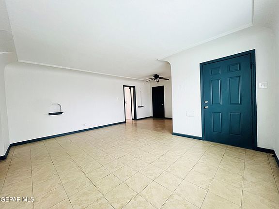 5th image of 433 Barcelona Dr