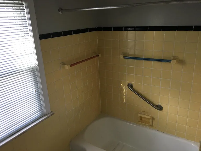 23219 Beachwood Blvd — Photo 9