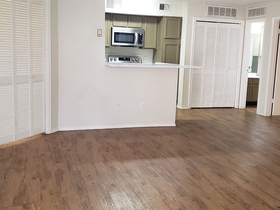 Arlington Oaks Condominiums Apartment Rentals Arlington, TX Zillow
