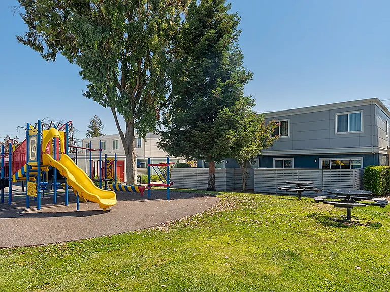 The Pointe at Cupertino — Photo 25