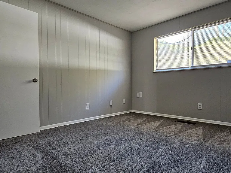 Spacious 2 bedroom 2 bath apartments in Harrison Township! — Photo 6