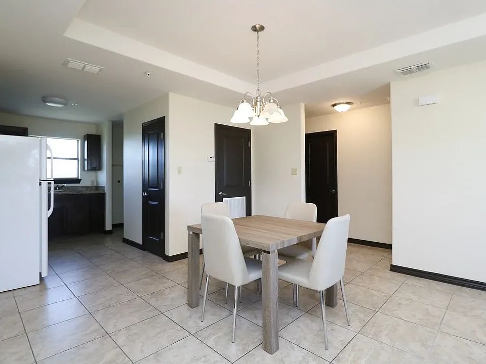 La Joya Apartments Interior Dining Room View