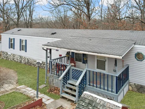 583 Crazy Horse Rd, Sunrise Beach, MO 65079