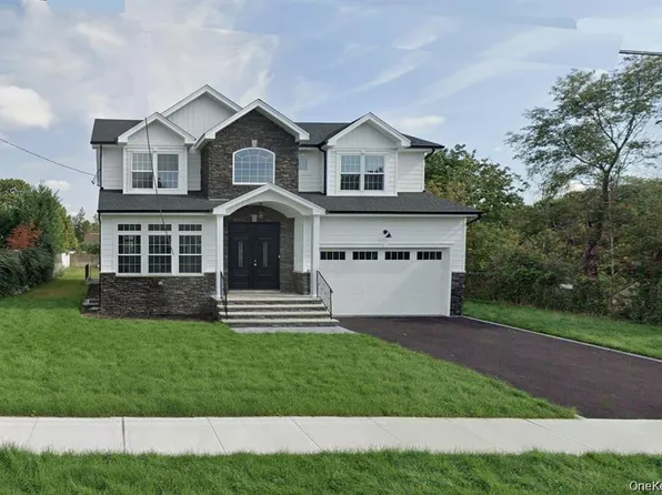 255 Maple Ave Maple Ave, East Meadow, NY 11554