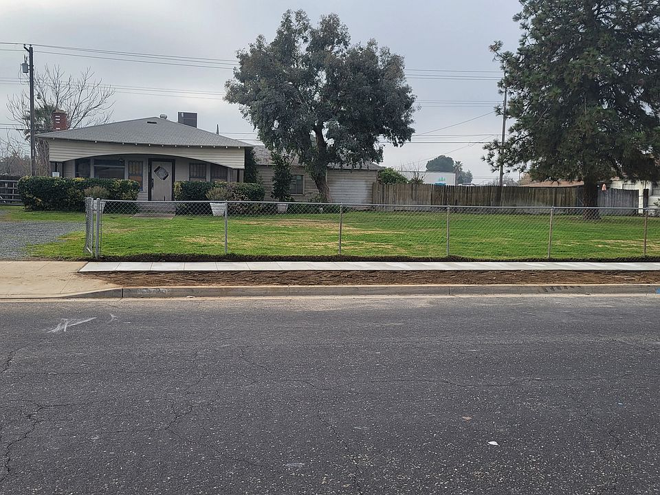 Street view huge yard
