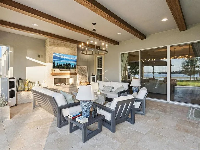 7556 John Hancock Dr — Photo 47