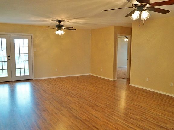 4th image of 4504 Breckenridge Dr
