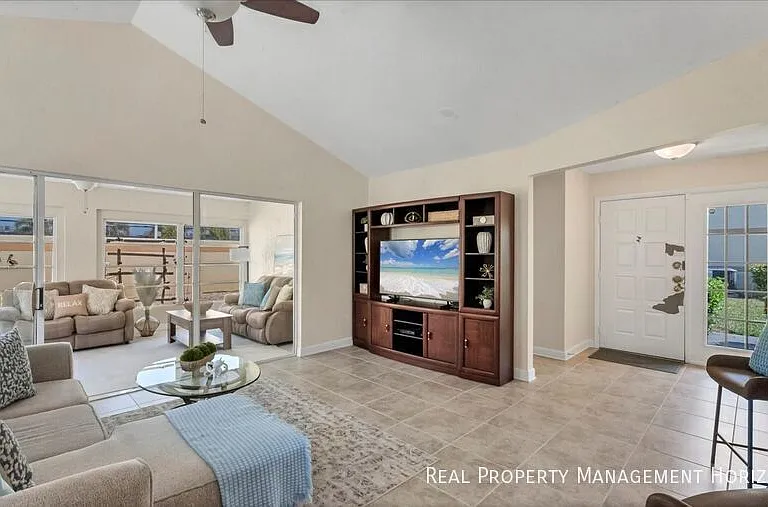 3613 57th Avenue Dr W — Photo 3