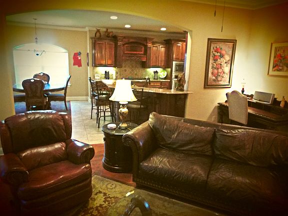 3rd image of 3 Turtle Creek Dr