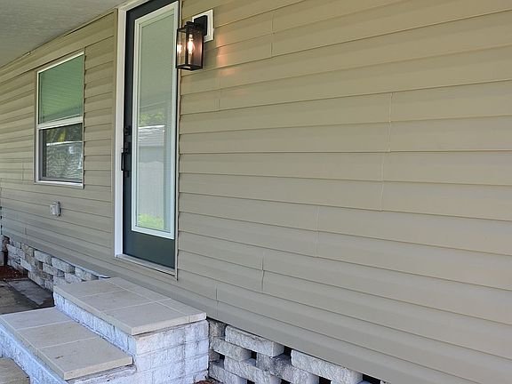 Side entry door