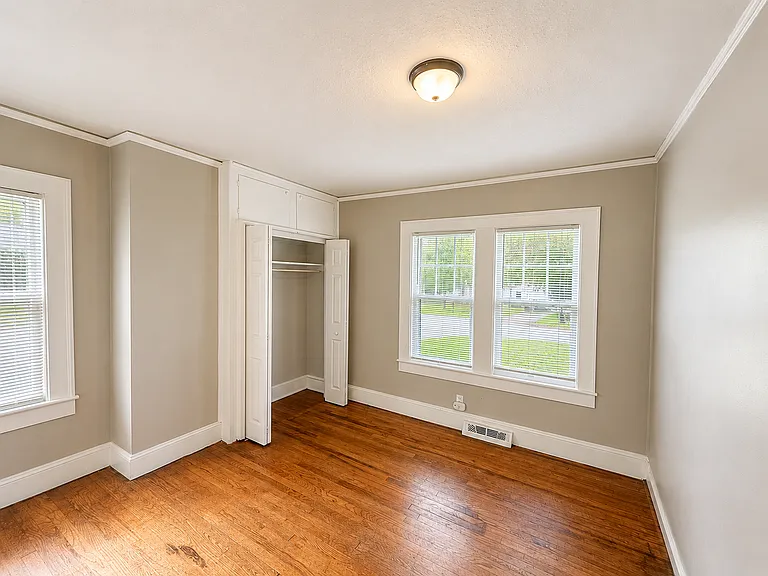 513 Alamance Rd — Photo 10