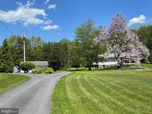 8555 Daley Ln, Waynesboro, PA 17268