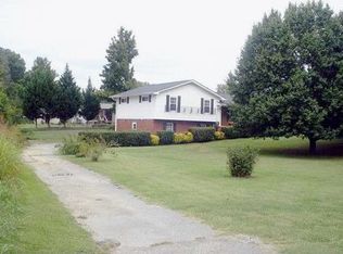 8253 E Brainerd Rd, Chattanooga, TN 37421