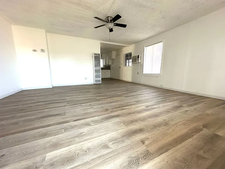 731 Vermont Ave — Photo 9
