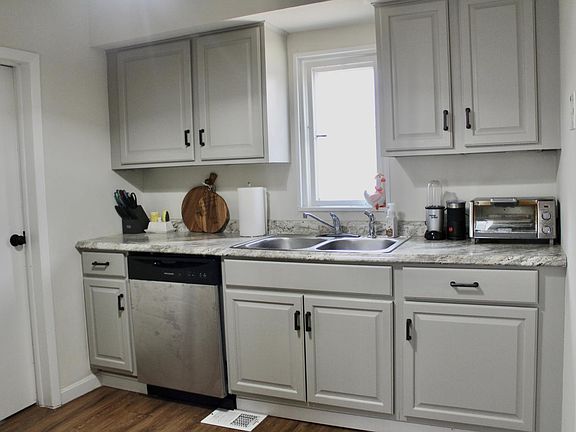 2nd image of 120 Wallace Ave