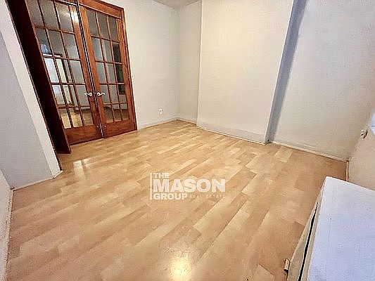 3rd image of 341 E 90th St APT 3