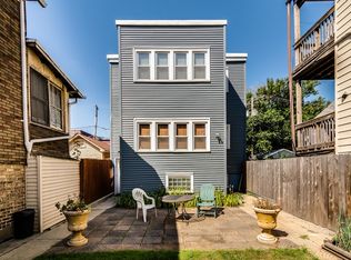 2820 N Maplewood Ave, Chicago, IL
