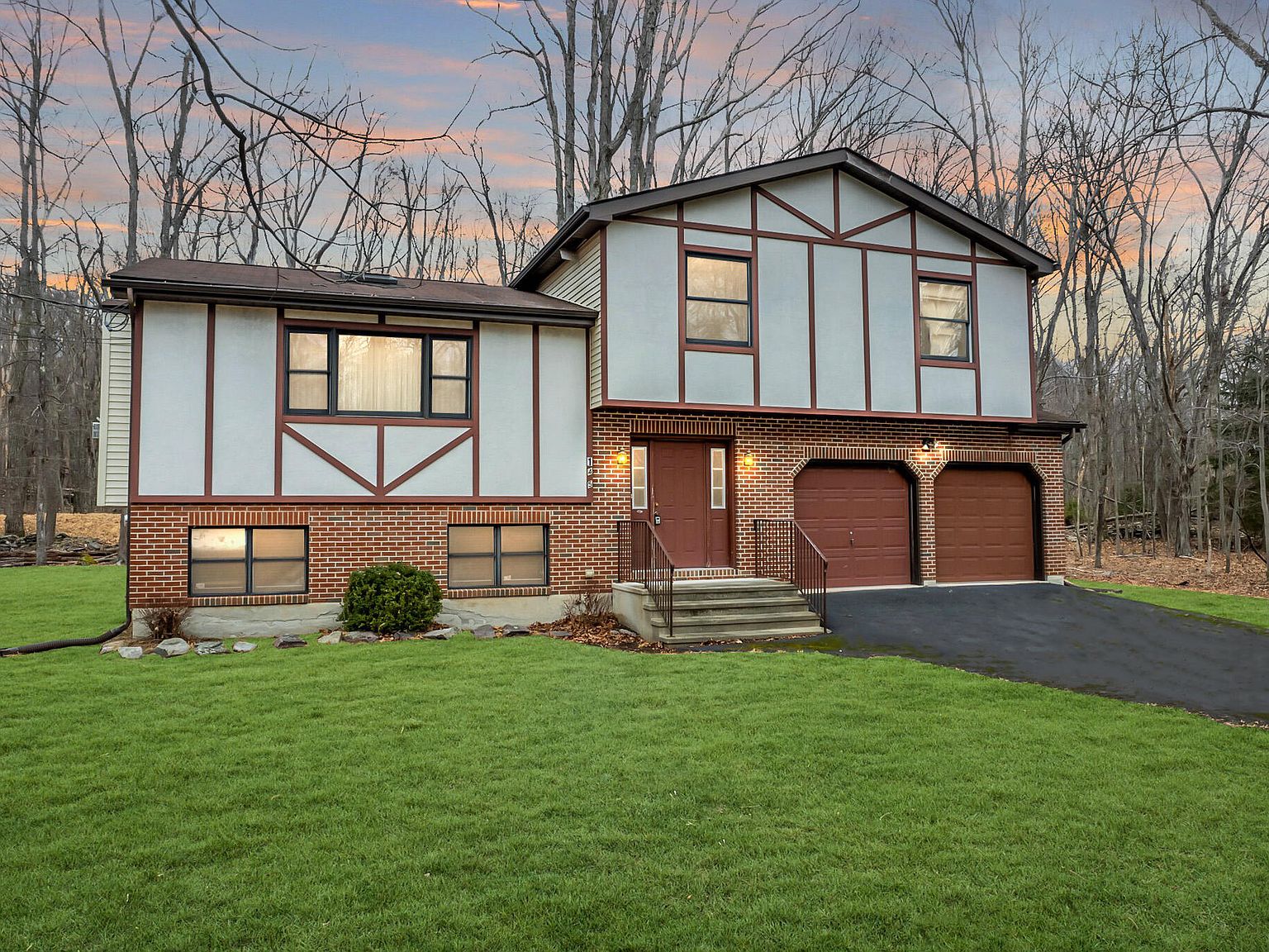 145 Magic Mountain Rd, Henryville, PA 18332 | Zillow