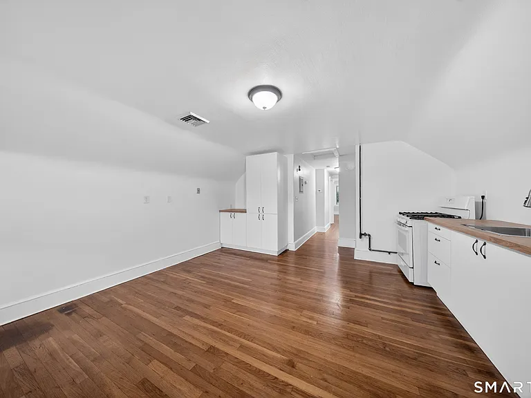 260 N Main St #3 — Photo 12