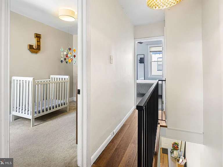 880 N Myrtlewood St — Photo 12