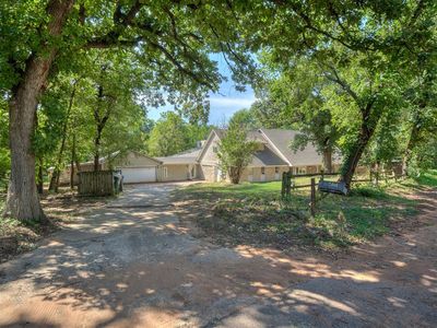 2404 Rambling Rd, Edmond, OK, 73025