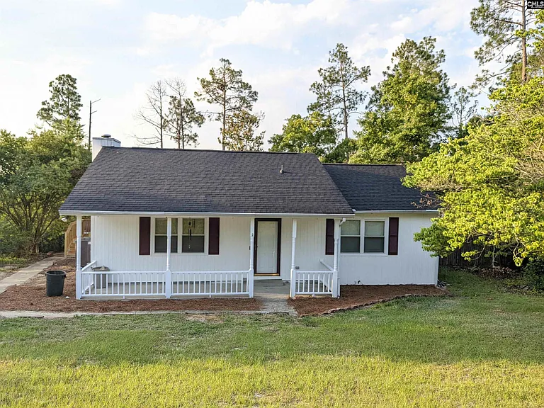 1071 Sandy Cir — Photo 1