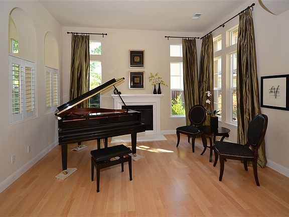 4th image of 3778 Hobstone Pl