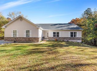 2424 R C Ln, Pacific, MO 63069