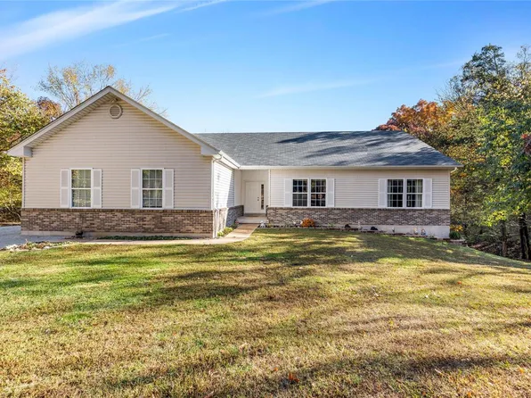 2424 R C Ln, Pacific, MO 63069