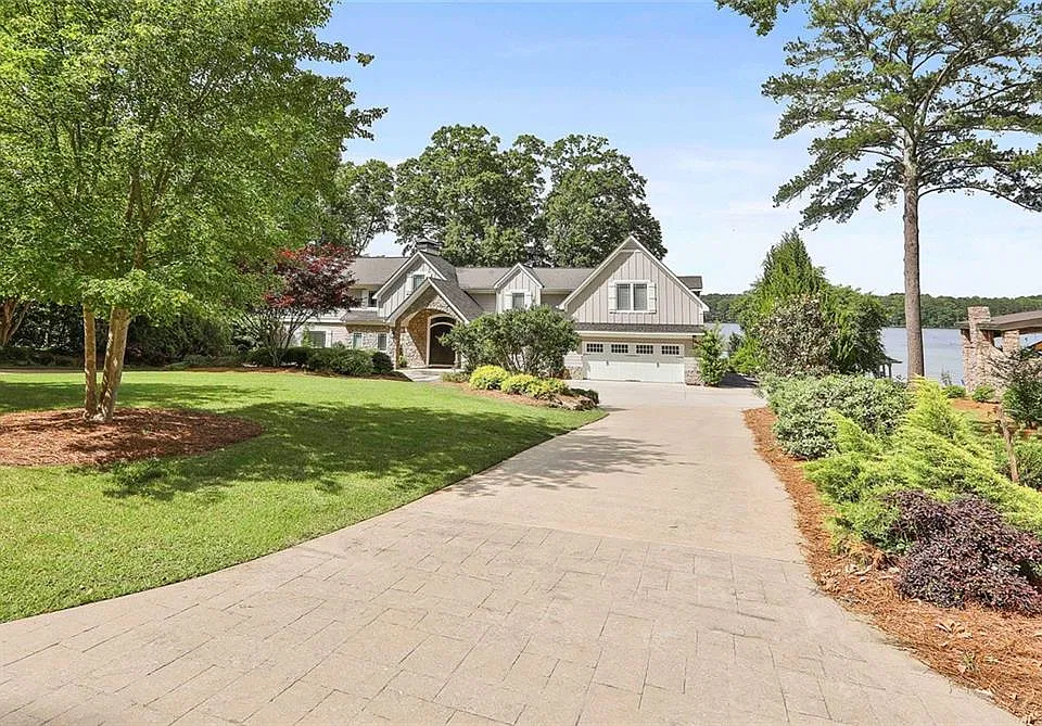 111 Loblolly Cir