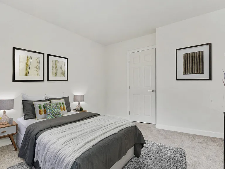 Woodcliff Apartments — Photo 18