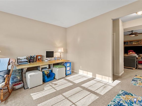 5th image of 325 Taylor Farm Ln