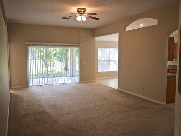 3rd image of 25228 Ironwedge Dr