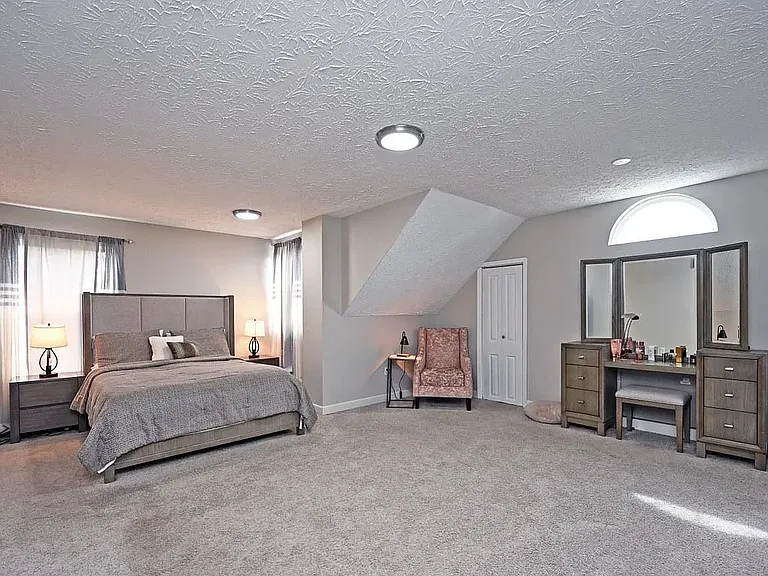 7545 Hyatts Ln — Photo 8