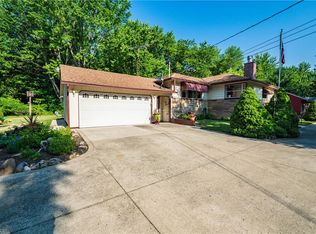 6656 Ridgeview Blvd, North Ridgeville, OH 44039