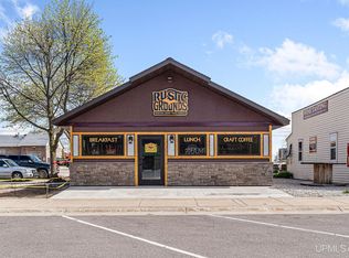 319 E Superior St, Munising, MI 49862