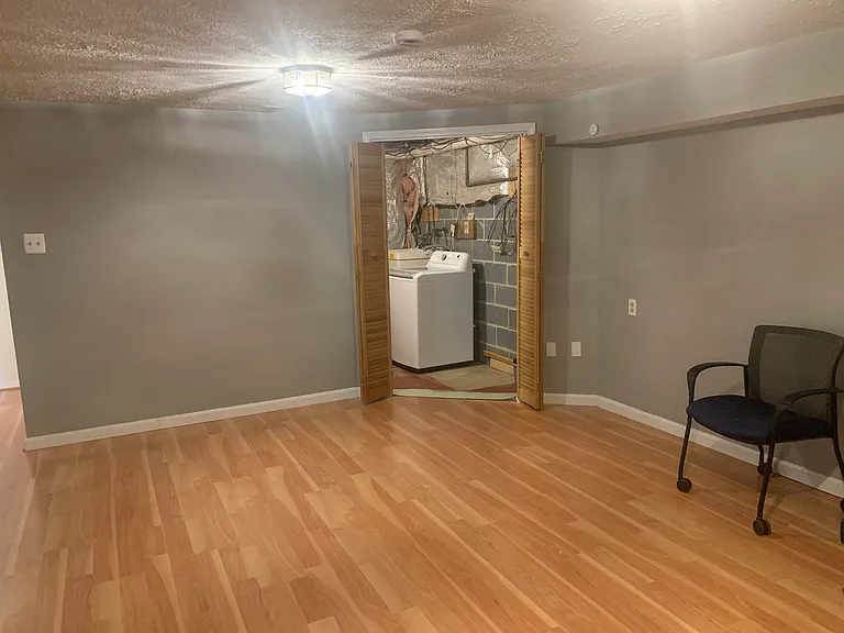 Rec area to Washroom