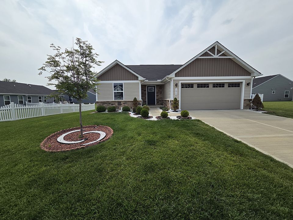 1st image of 1070 Arbor Dr