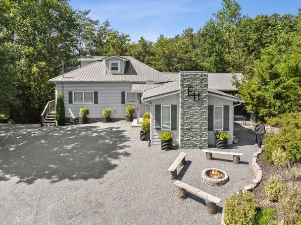 (undisclosed Address), Pigeon Forge, TN 37863