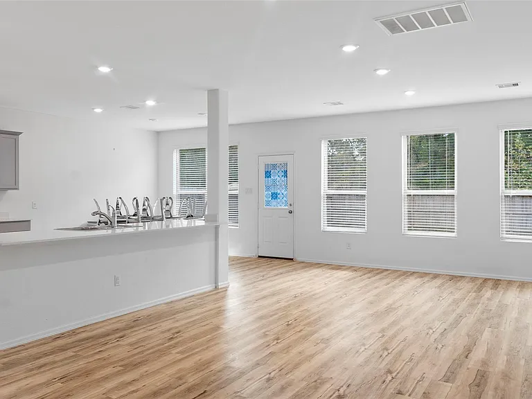 19148 Cicerone Ct — Photo 6