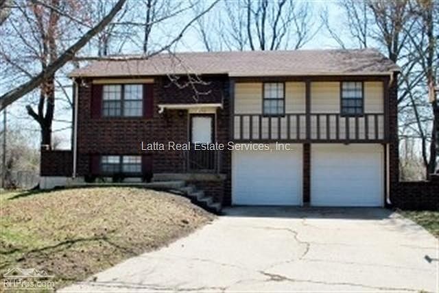 1st image of 2310 NW Kensington Ct